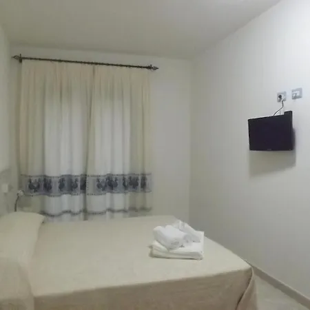 Rum i privatbostad Locazione Turistica Senabrinu Suni