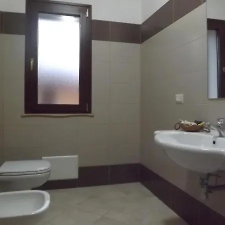 Rum i privatbostad Locazione Turistica Senabrinu *