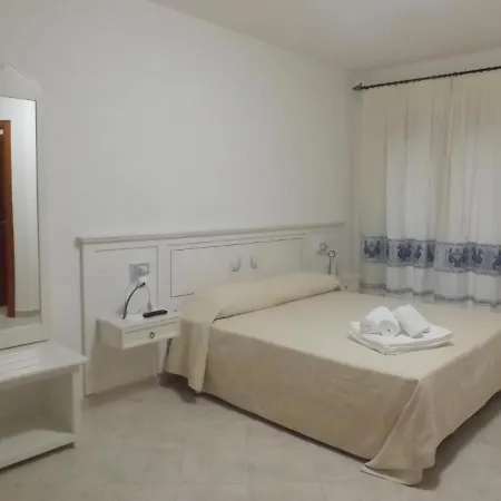 Locazione Turistica Senabrinu Rum i privatbostad